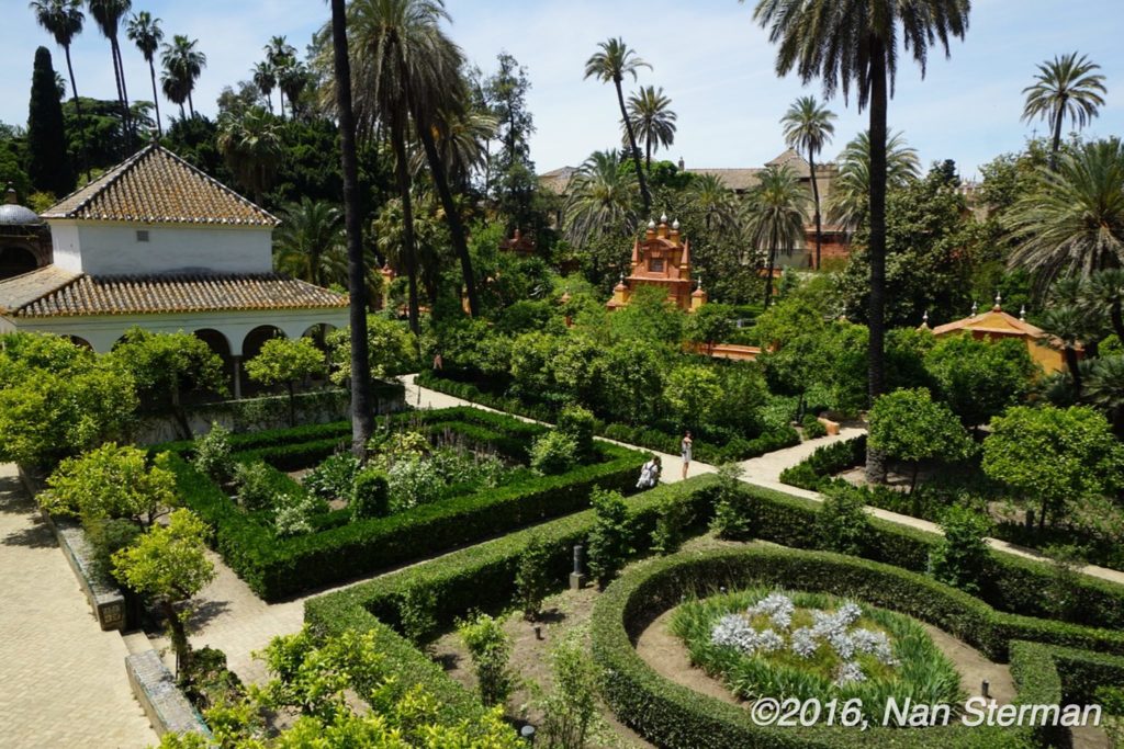 The gardens at the Alcazar de Sevilla